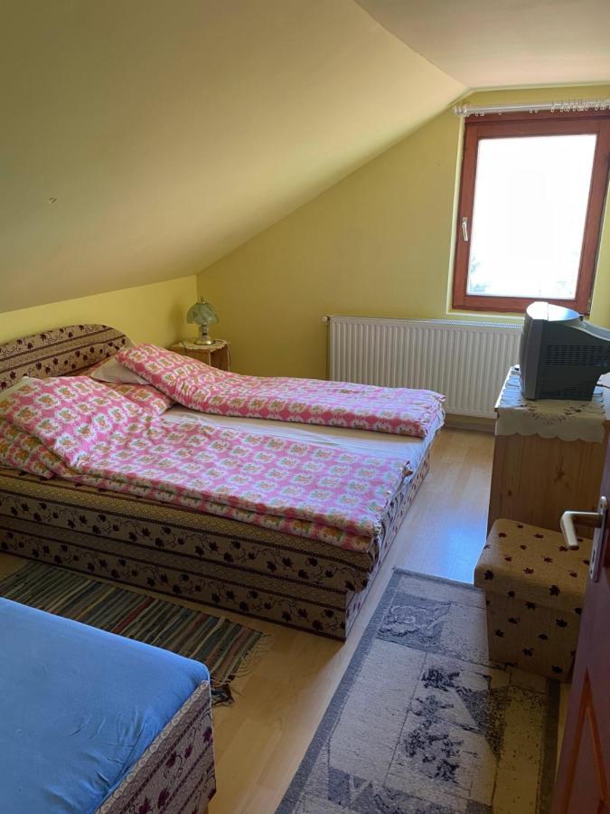 Horvath Vendeghaz Hotel Monosbel Екстериор снимка