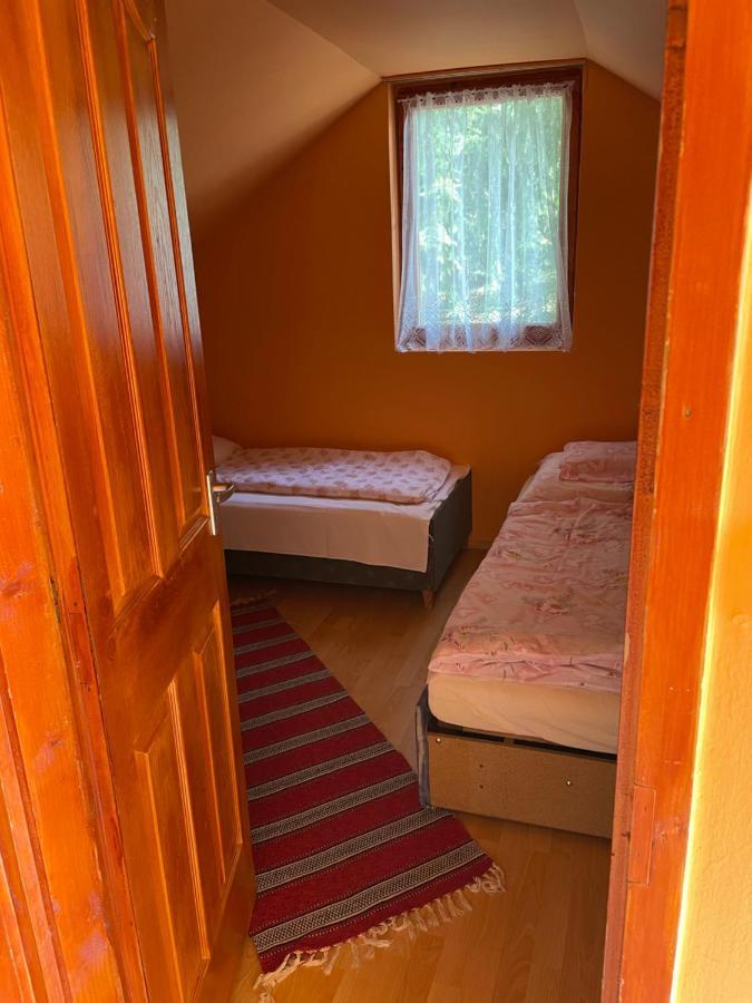 Horvath Vendeghaz Hotel Monosbel Екстериор снимка