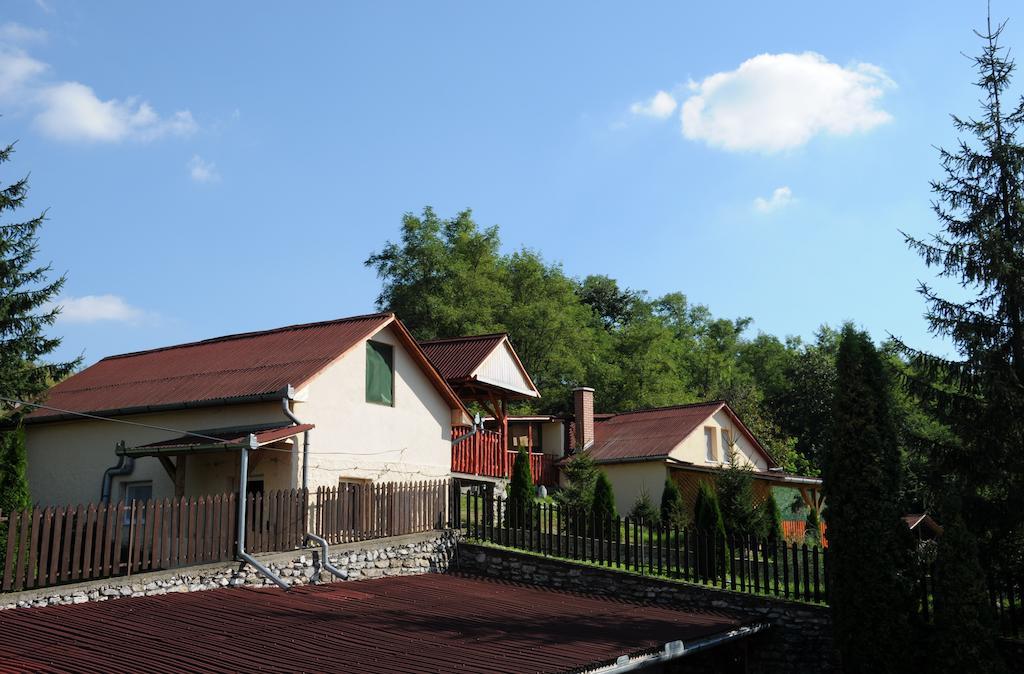 Horvath Vendeghaz Hotel Monosbel Стая снимка
