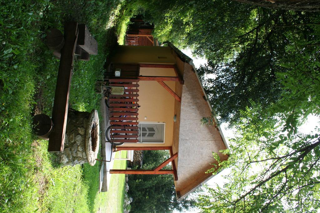 Horvath Vendeghaz Hotel Monosbel Екстериор снимка